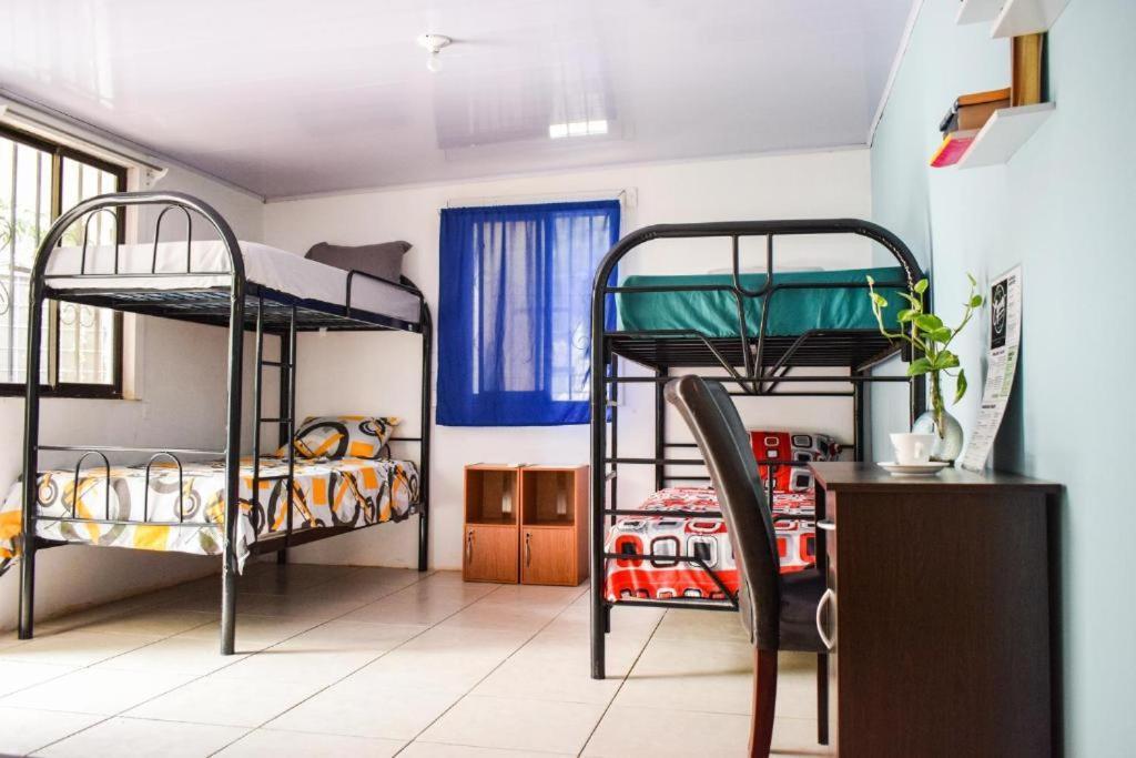 Ostello The Backside House Tamarindo Esterno foto