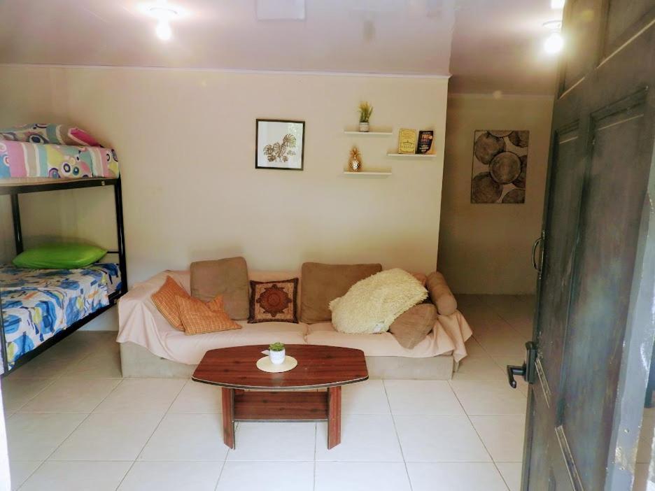Ostello The Backside House Tamarindo Esterno foto